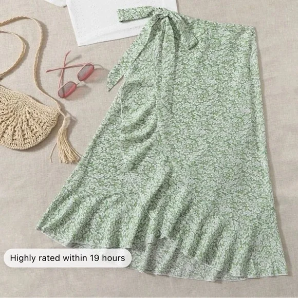 Ditsy floral print wrap skirt - Picture 2 of 4